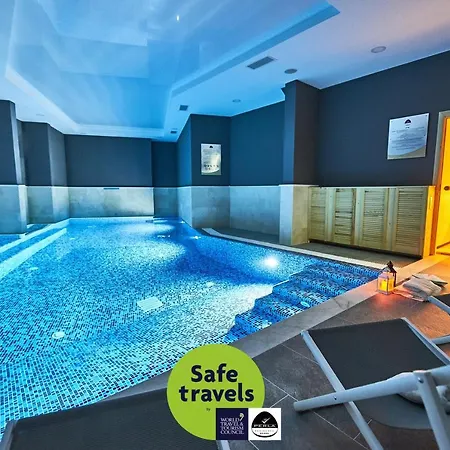 Hotel Perla & 4*