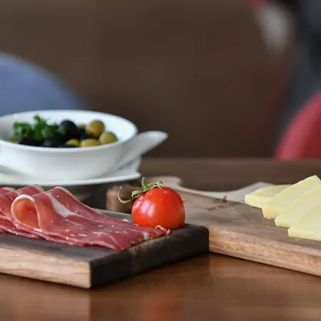 Perla & מלון פודגוריצה