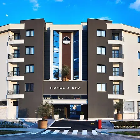 Perla & Hotel
